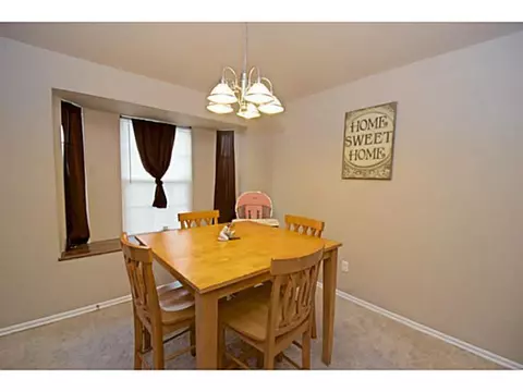 4407 Applegate Dr, Moore, OK 73160 photo 9