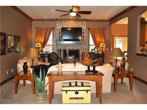 552 Bobby Ln, Guthrie, OK 73044 photo 3