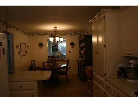 5 Comanche Dr, Shawnee, OK 74801 photo 2