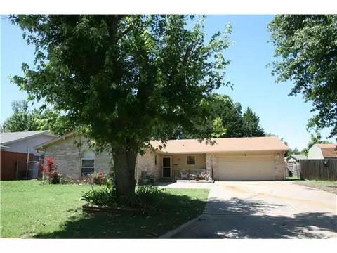 5 Comanche Dr, Shawnee, OK 74801 photo 1