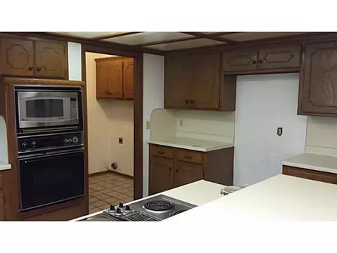 7701 E Waterloo Rd, Edmond, OK 73034 photo 5