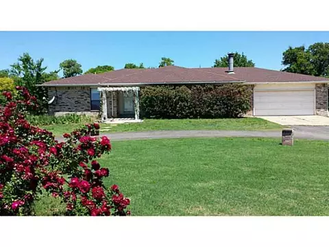 7701 E Waterloo Rd, Edmond, OK 73034 photo 1