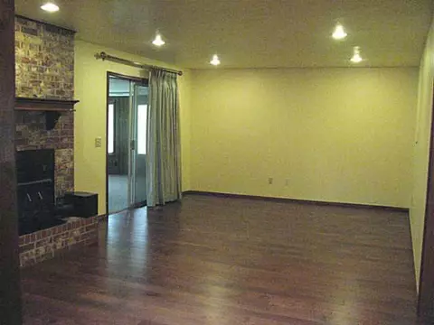 509 Wildwood Dr, Tuttle, OK 73089 photo 2