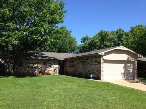 908 Pinebrook Dr, Guthrie, OK 73044 photo 1