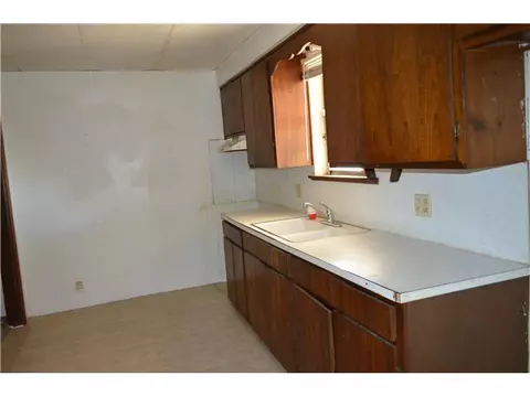 105 W Holly, Tuttle, OK 73089 photo 4