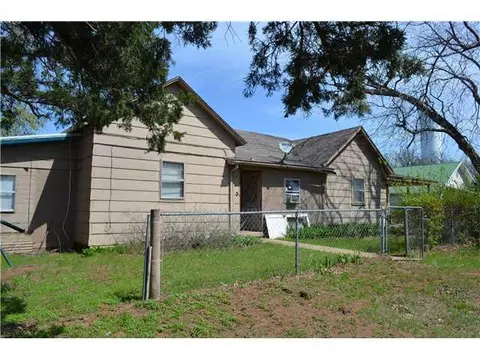 105 W Holly, Tuttle, OK 73089 photo 1