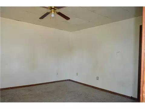 105 W Holly, Tuttle, OK 73089 photo 6