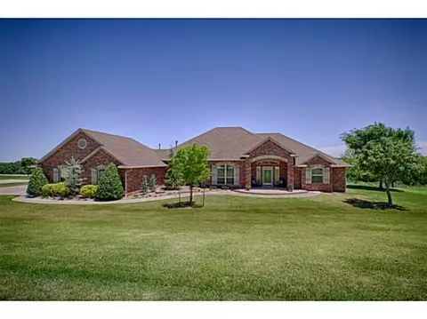1112 Whispering Ridge Dr, Tuttle, OK 73089 photo 2