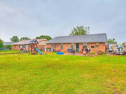 3100 Saint Thomas Ave, Moore, OK 73160 photo 13