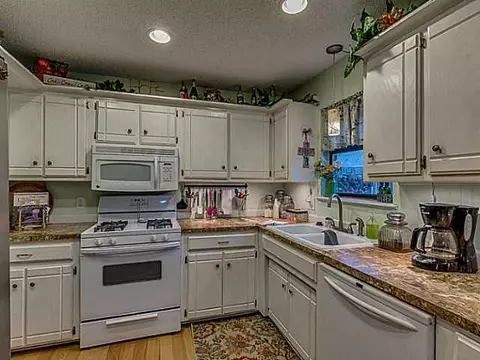 3100 Saint Thomas Ave, Moore, OK 73160 photo 6
