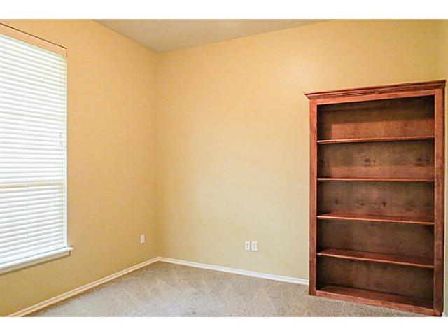 719 Hedgewood Dr, Moore, OK 73160 photo 12