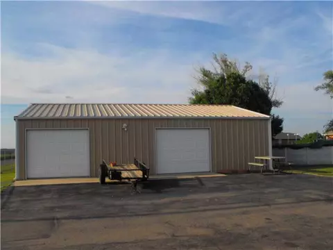 801 Grandview Rd, Tuttle, OK 73089 photo 2