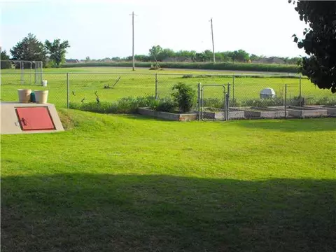 801 Grandview Rd, Tuttle, OK 73089 photo 9
