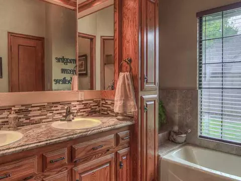 3004 Eagle Crest Rd, Edmond, OK 73013 photo 16