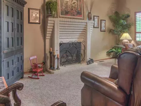3004 Eagle Crest Rd, Edmond, OK 73013 photo 3