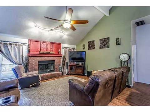713 Old Bugle Rd, Edmond, OK 73003 photo 4