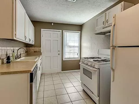 5207 N Willow Ave, Bethany, OK 73008 photo 9
