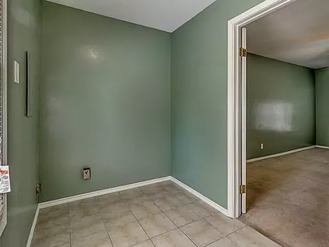 5207 N Willow Ave, Bethany, OK 73008 photo 8