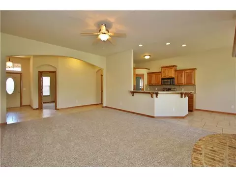 1113 Jacob Dr, Moore, OK 73160 photo 6