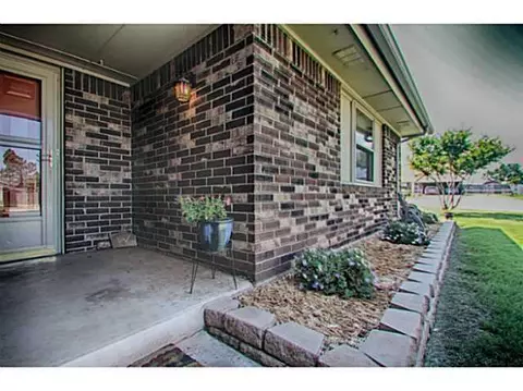 1100 Silver Maple, Moore, OK 73160 photo 4