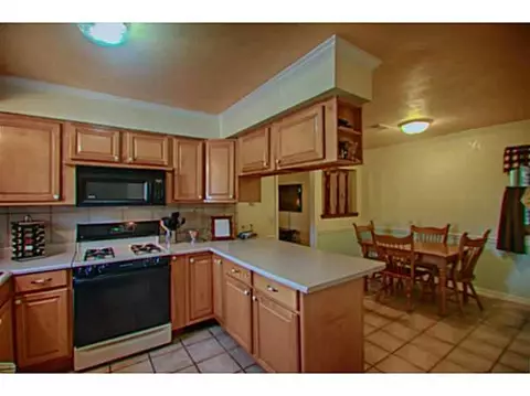 1100 Silver Maple, Moore, OK 73160 photo 10