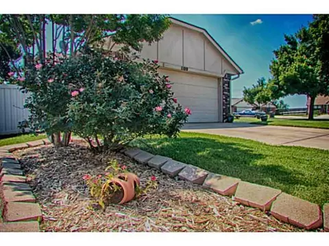 1100 Silver Maple, Moore, OK 73160 photo 2
