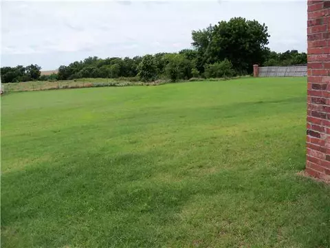 1801 Riviera Dr, Tuttle, OK 73089 photo 4