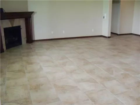 1801 Riviera Dr, Tuttle, OK 73089 photo 8