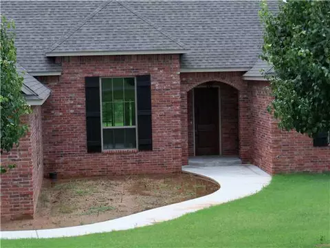 1801 Riviera Dr, Tuttle, OK 73089 photo 2
