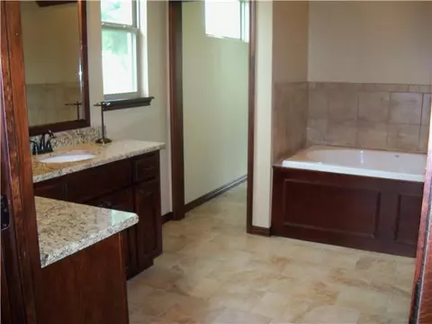 1801 Riviera Dr, Tuttle, OK 73089 photo 16