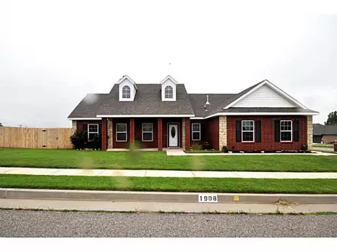 1908 Evans Ct, Moore, OK 73160 photo 3