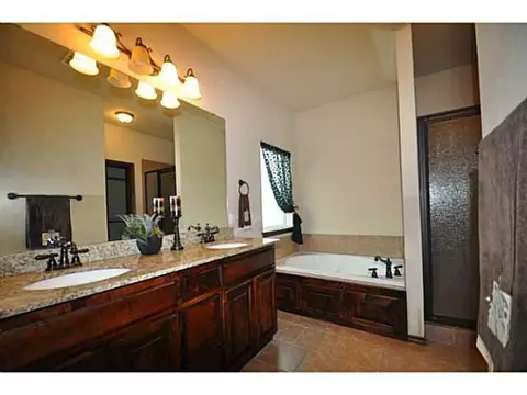 1908 Evans Ct, Moore, OK 73160 photo 13