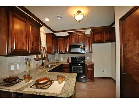 1908 Evans Ct, Moore, OK 73160 photo 9