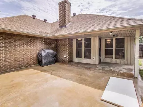 905 Randall Dr, Moore, OK 73160 photo 3