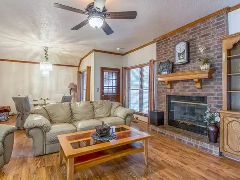 905 Randall Dr, Moore, OK 73160 photo 6