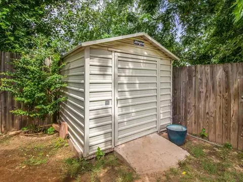 905 Randall Dr, Moore, OK 73160 photo 5
