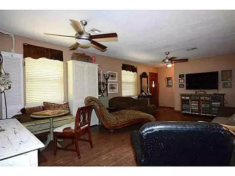 206 Vernice Ln, Tuttle, OK 73089 photo 9