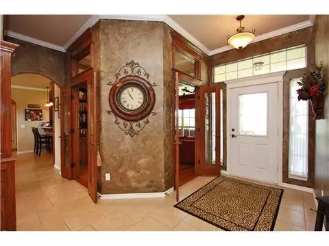 600 Colbert St, Tuttle, OK 73089 photo 2