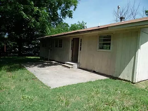 512 E Main St, Tecumseh, OK 74873 photo 11