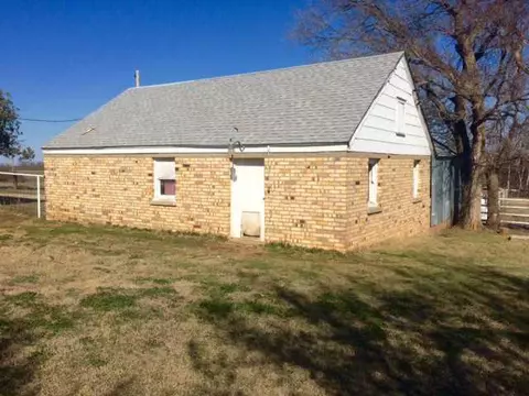 13400 John Wayne, Perry, OK 73077 photo 2