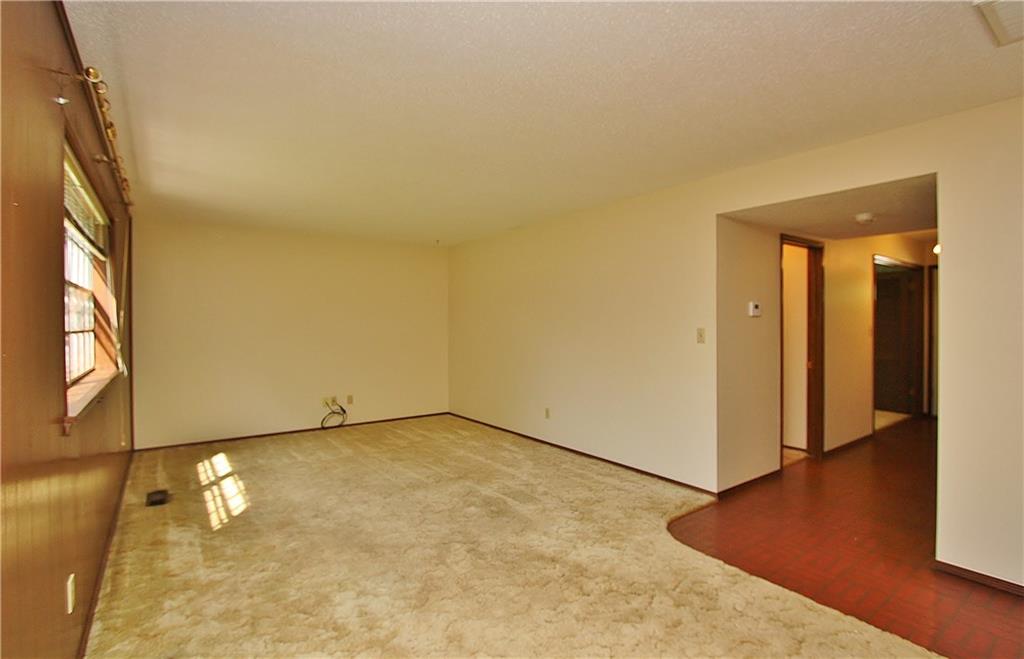 215 E Willow Pl, Yukon, OK 73099 photo 9