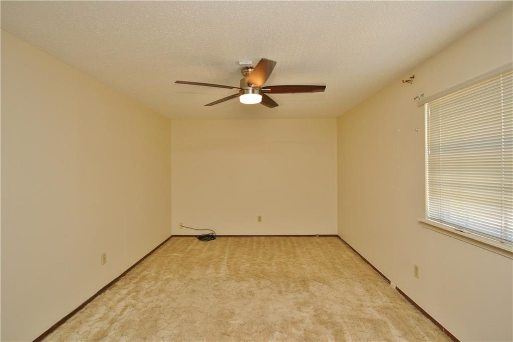 215 E Willow Pl, Yukon, OK 73099 photo 16