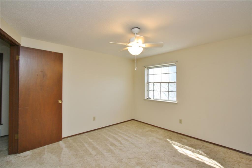 215 E Willow Pl, Yukon, OK 73099 photo 23