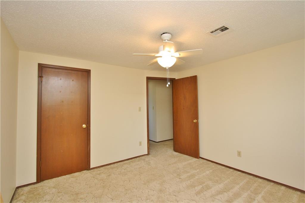 215 E Willow Pl, Yukon, OK 73099 photo 24