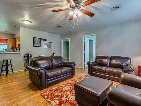 801 Maple St, Yukon, OK 73099 photo 5