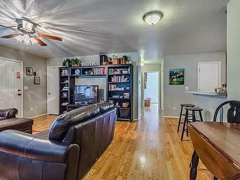 801 Maple St, Yukon, OK 73099 photo 4