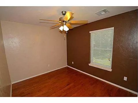 1502 Barkley St, Norman, OK 73071 photo 8