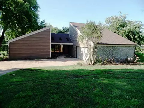 1002 E 9th St, Cushing, OK 74023 photo 1