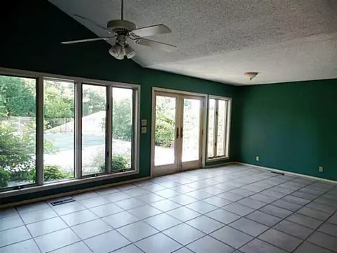 1002 E 9th St, Cushing, OK 74023 photo 3