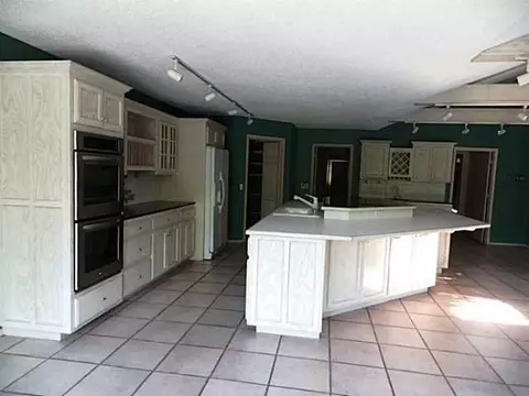 1002 E 9th St, Cushing, OK 74023 photo 4